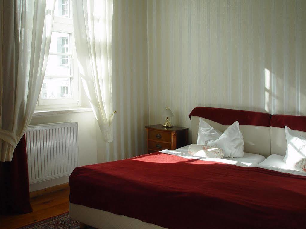 Hotel Altes Hafenhaus Rostock Esterno foto